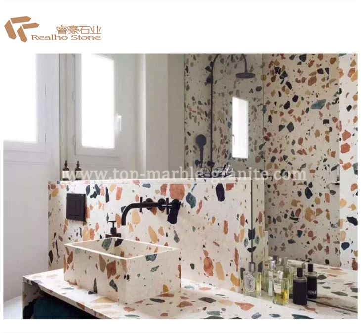 Terrazzo Pobzeb Nrog Muaj Tshav Liab Qhov Ciaj Ua Si