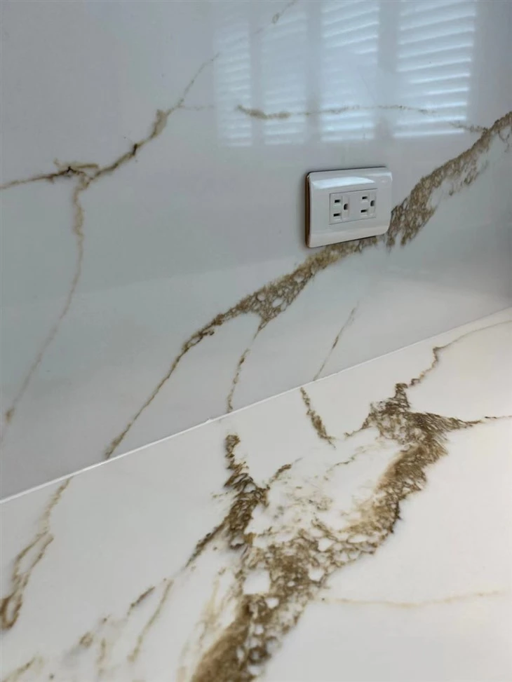Calacatta Kub Seaside Sunset Engineered Quartz Marble
