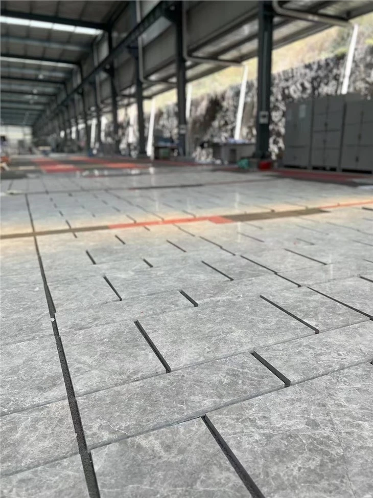 Tundra Grey Marble Vuas